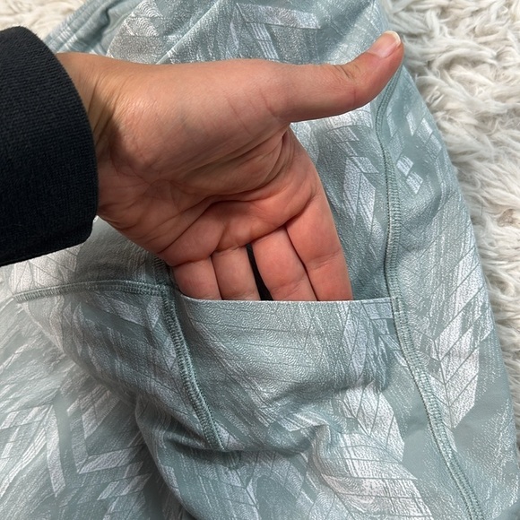 Lululemon Swift Speed High-Rise Short 8" Reverberate Chevron Jacquard Silver Blu - Picture 4 of 7